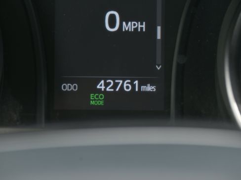Used 2023 Toyota Camry SE FWD image 21