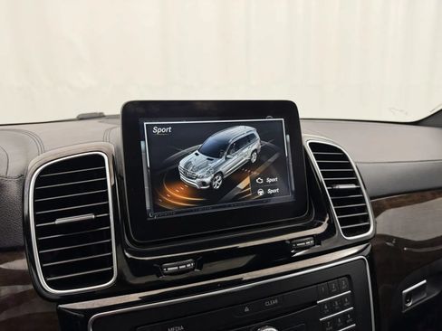 Used 2017 Mercedes-Benz GLS 450 4MATIC image 29