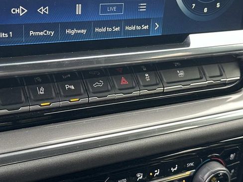 Used 2024 Chevrolet Silverado 2500 High Country w/ High Country Premium Package image 36