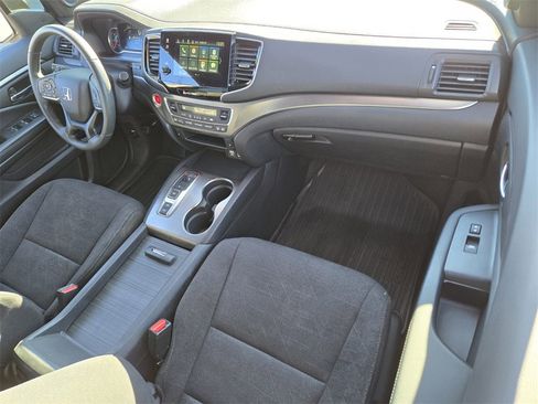 Used 2022 Honda Pilot Sport image 19