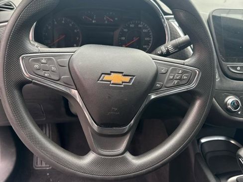 Used 2021 Chevrolet Malibu LT FWD image 5