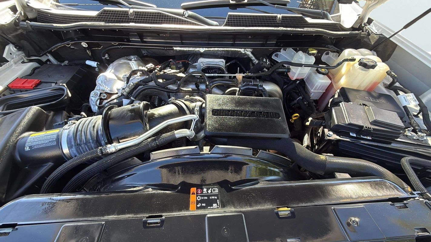 Used 2024 Chevrolet Silverado 2500 LTZ w/ LTZ Premium Package AWD/4WD image 26