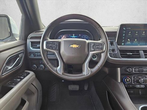 Used 2024 Chevrolet Suburban LT image 11