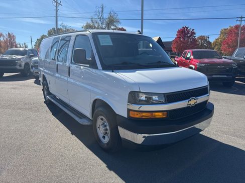 Used 2023 Chevrolet Express 2500 w/ Driver Convenience Package image 7