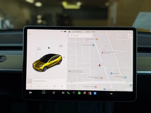 Used 2021 Tesla Model 3 Standard Range Plus RWD image 27
