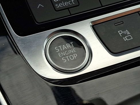 Used 2021 Audi Q8 Premium Plus image 24