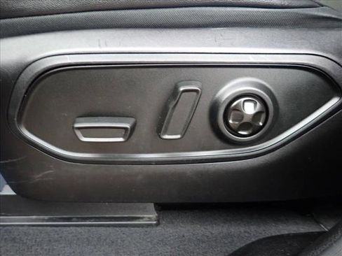 Used 2024 Jeep Grand Cherokee L Laredo image 13