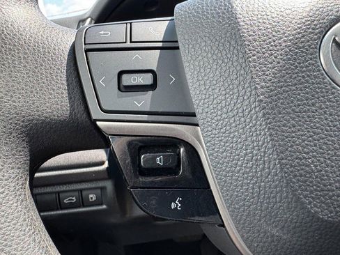 Certified 2025 Toyota Camry Hybrid image 16