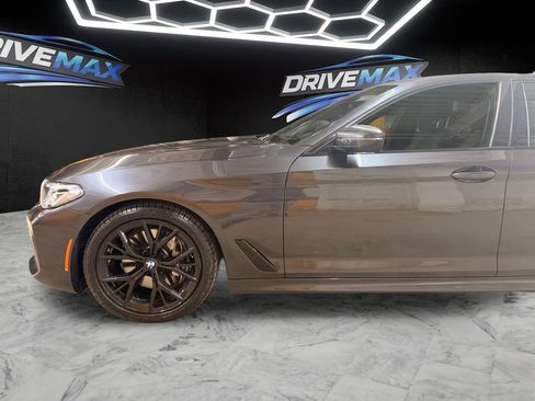 Used 2021 BMW 540i xDrive w/ M Sport Package AWD/4WD image 9