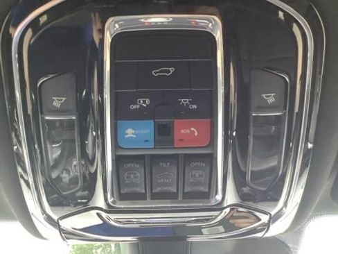 Used 2023 Jeep Grand Cherokee L Overland AWD/4WD image 30