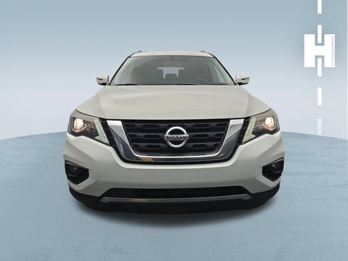 Used 2019 Nissan Pathfinder SV FWD image 3