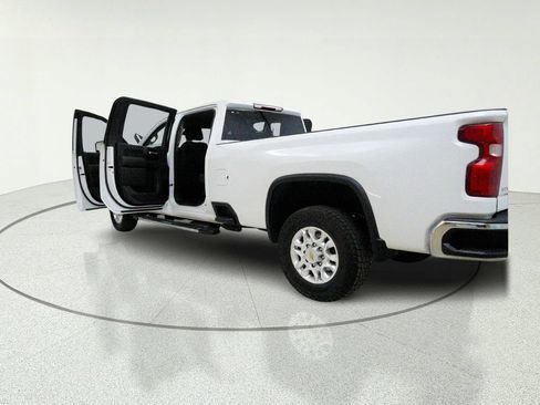 Used 2023 Chevrolet Silverado 3500 LT w/ True North Edition AWD/4WD image 12