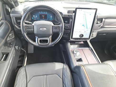 Certified 2022 Ford Expedition Platinum image 16