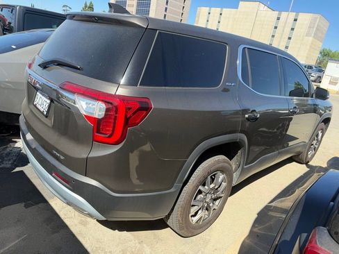 Used 2020 GMC Acadia SLE image 4