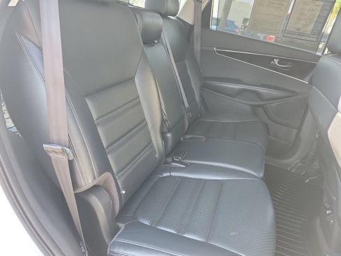 Used 2017 Kia Sorento EX w/ EX Premium Package FWD image 26