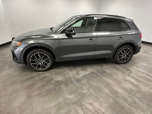 Used 2023 Audi SQ5 Prestige w/ Prestige Package image 4