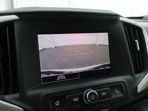 Used 2024 GMC Terrain SLE w/ Driver Convenience Package AWD/4WD image 17
