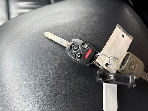 Used 2012 Honda Pilot EX-L image 11