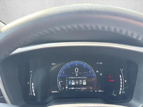 Certified 2025 Toyota Corolla Cross XLE FWD image 13