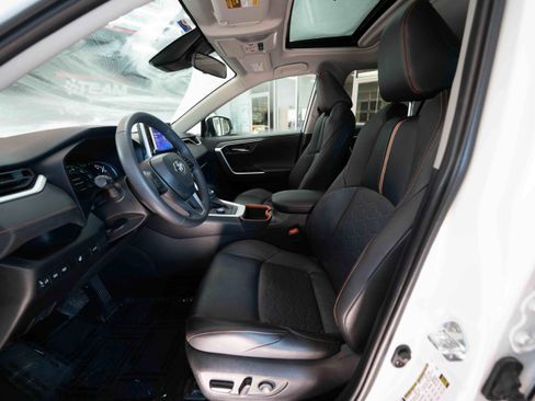 Used 2024 Toyota RAV4 Adventure w/ Convenience Package image 9