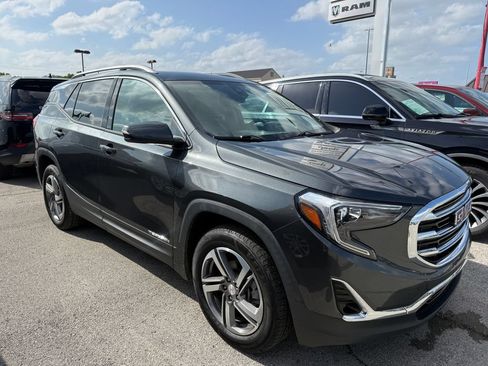 Used 2020 GMC Terrain SLT AWD/4WD image 17