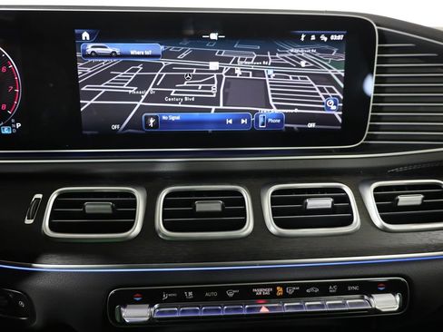 Used 2026 Mercedes-Benz GLS 450 4MATIC image 19