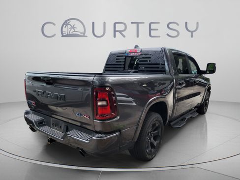 Used 2025 RAM 1500 Big Horn AWD/4WD image 3