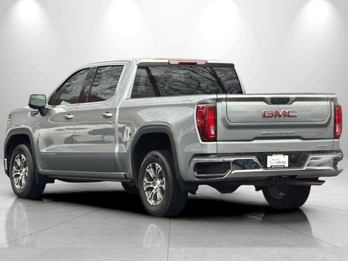 Used 2025 GMC Sierra 1500 SLT image 6