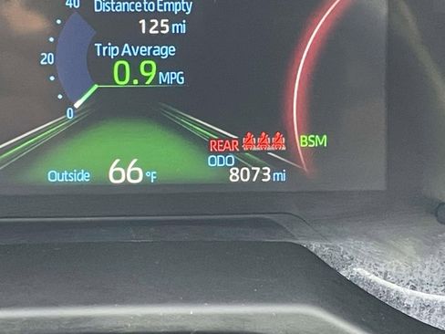 Used 2025 Toyota RAV4 XLE Premium image 32