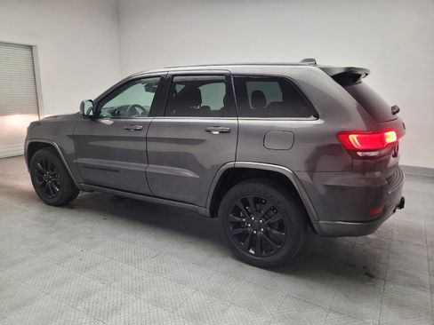 Used 2017 Jeep Grand Cherokee Laredo w/ Quick Order Package 2BE RWD image 3
