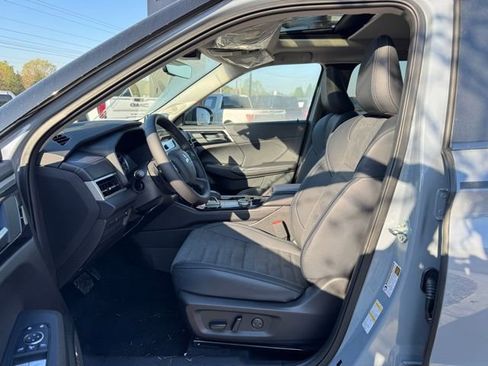 New 2026 Mitsubishi Outlander AWD image 21