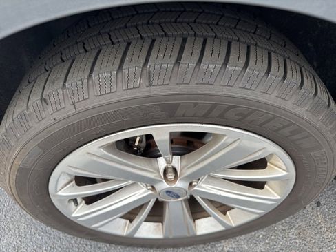 Used 2018 Ford Explorer Limited w/ Ford Safe & Smart Package image 9