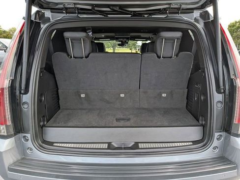 Used 2020 Cadillac Escalade Platinum w/ Escalade Sport Edition AWD/4WD image 37