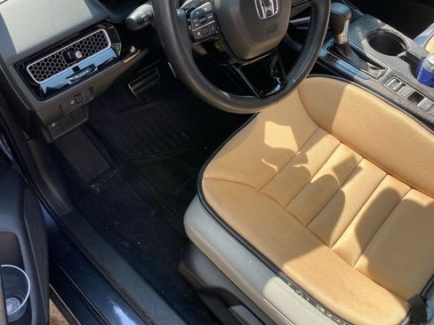 Used 2025 Honda Civic Sport image 12
