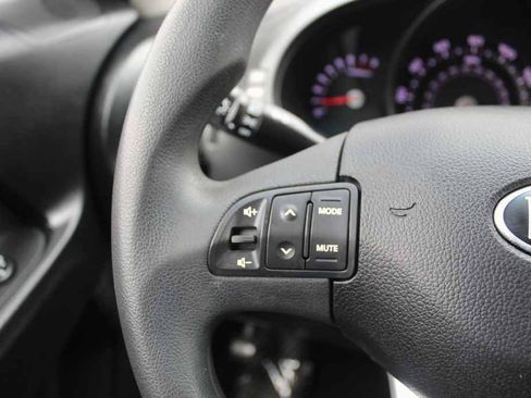 Used 2013 Kia Sportage LX FWD image 16