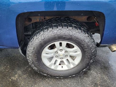 Used 2019 Chevrolet Silverado 1500 LT w/ All Star Edition AWD/4WD image 8