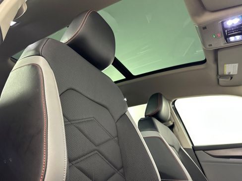 Used 2024 Volkswagen Atlas Peak Edition SE image 17