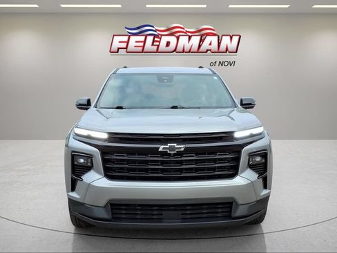 Used 2024 Chevrolet Traverse LT w/ Midnight/Sport Edition FWD image 8