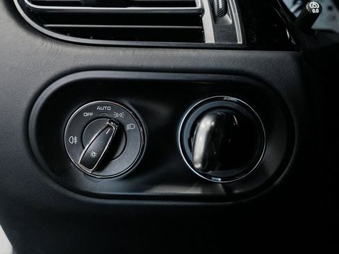 Used 2023 Porsche Macan image 20