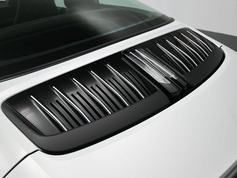 Certified 2026 Porsche 911 Targa 4S AWD/4WD image 35