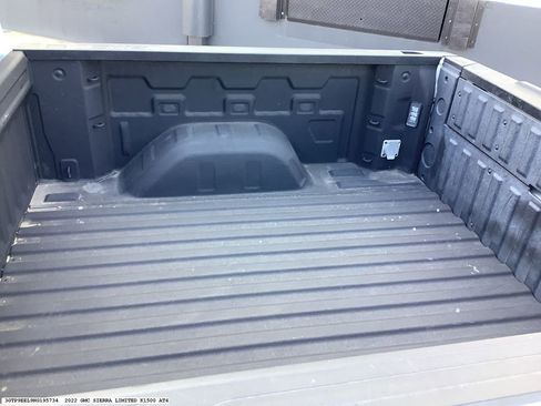 Used 2022 GMC Sierra 1500 AT4 w/ AT4 Premium Package image 15