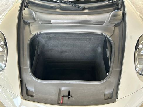 Used 2021 Porsche 911 AWD/4WD image 12