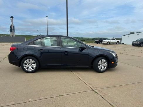 Used 2016 Chevrolet Cruze LT w/ Sun And Sound Package FWD image 6