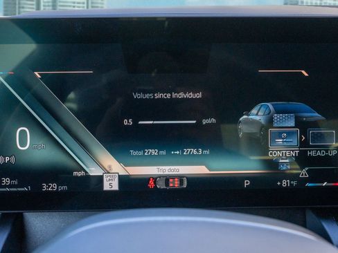 Used 2025 BMW 530i w/ M Sport Package image 36