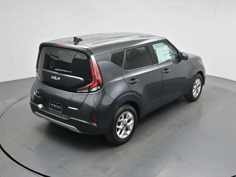 Used 2023 Kia Soul LX w/ Option Group 015 FWD image 40