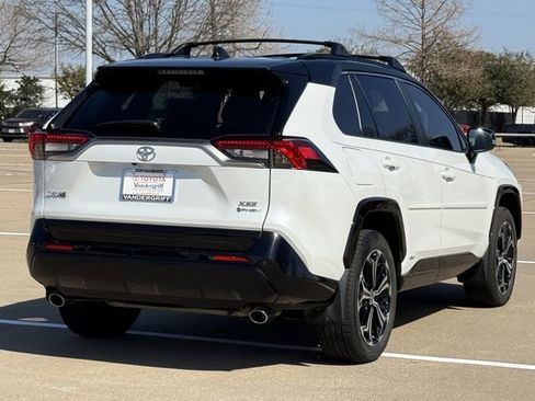 Used 2025 Toyota RAV4 XSE w/ Premium Package image 4