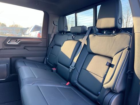 New 2026 GMC Sierra 2500 Denali w/ Denali Reserve Package image 19