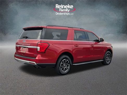 Certified 2022 Ford Expedition Max XLT image 5