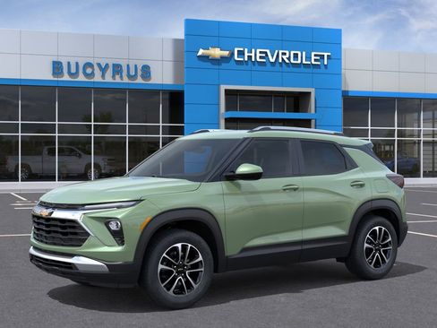 New 2026 Chevrolet TrailBlazer LT w/ LT Cold Weather Package AWD/4WD image 2