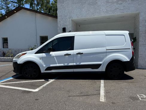 Used 2019 Ford Transit Connect XL FWD image 2